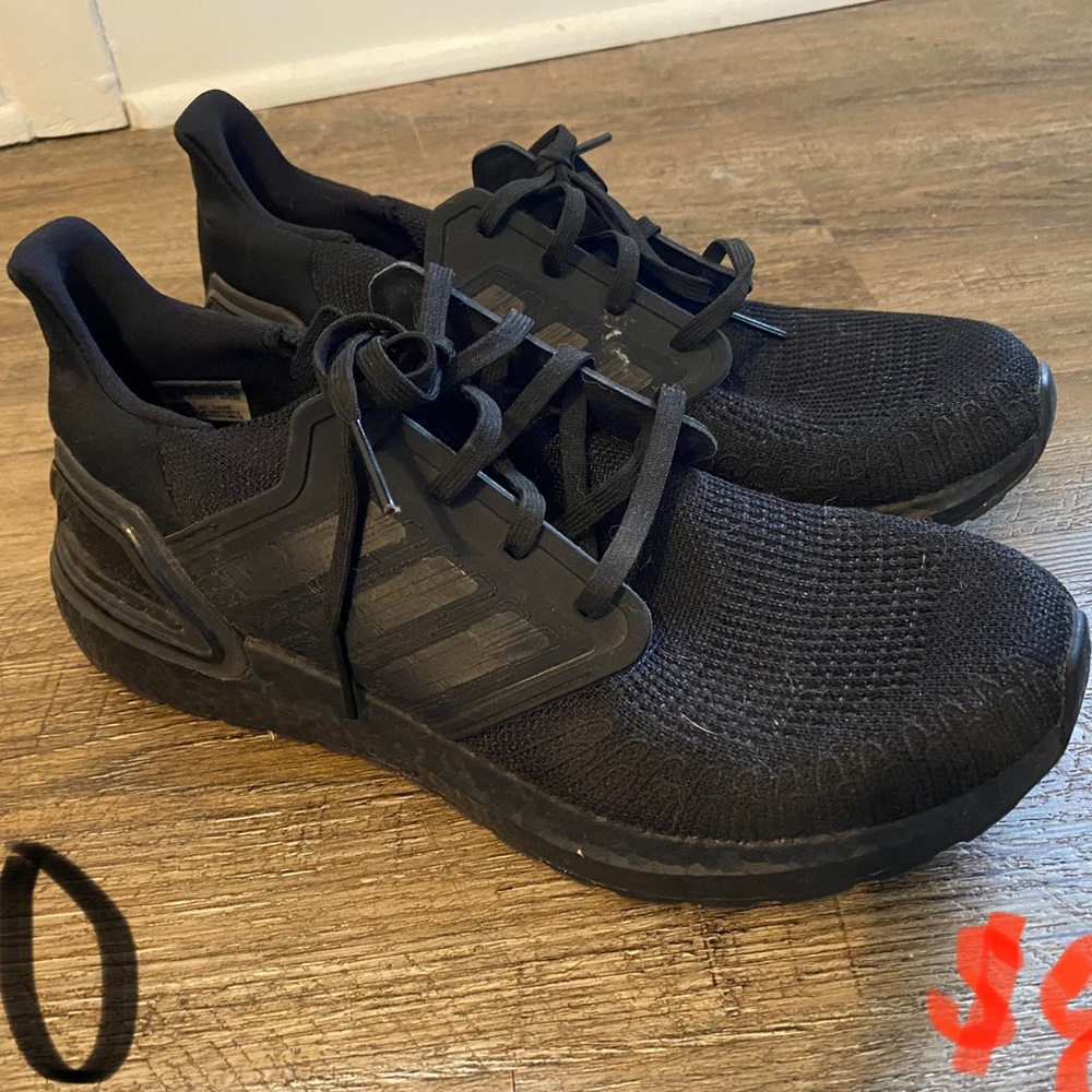 Adidas Ultraboosts (PrimeBlue)